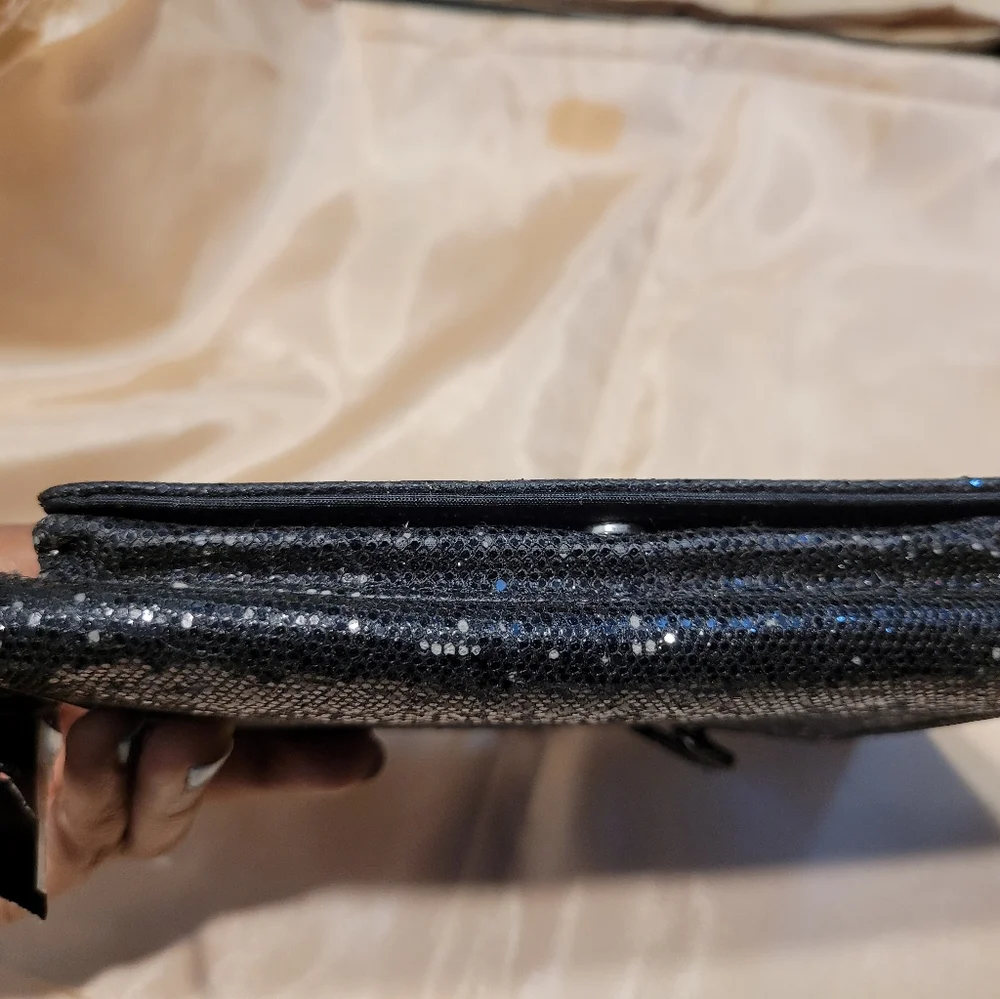 FIXED PRICE - Clarks Clutch - Picture 3 of 12